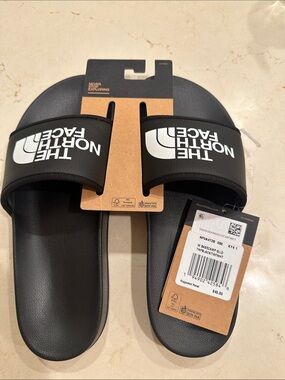 The North Face Black Slide Sandals Men’s size 9 Brand new never worn